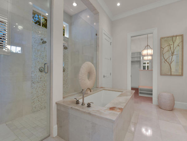 Luxury Coastal Retreat in Naples - Perfect For Your Next Vacation